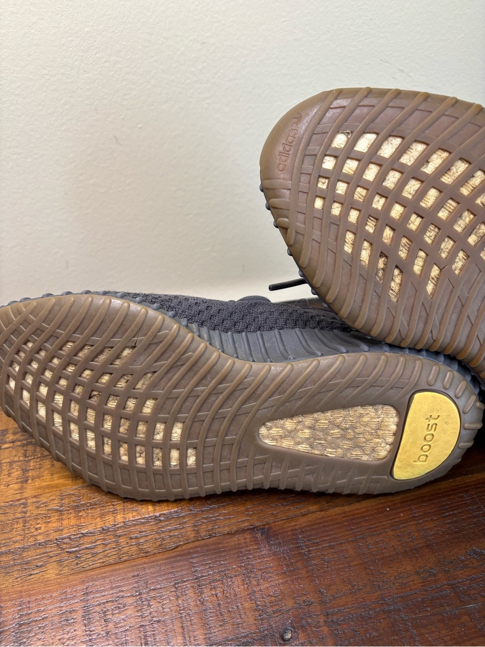 Women’s Size 7.5 Adidas Yeezy Boost 350 In “ Cider” Colorway - Picture 7 of 10